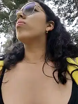 Snapshot of Aurora_Brownn chatting on March 7, 2025, 3:18 pm Aurora Brownn online show from March 7, 2025, 3:18 pm