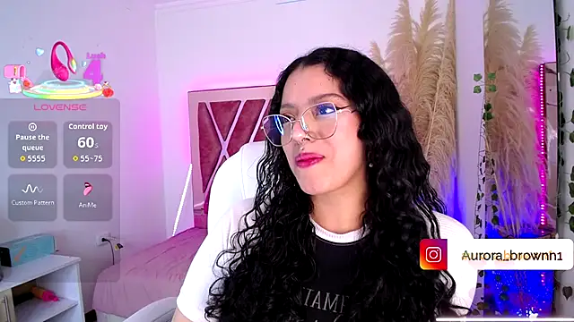 Snapshot of Aurora_Brownn chatting on October 21, 2025, 4:23 am Aurora Brownn online show from October 21, 2025, 4:23 am