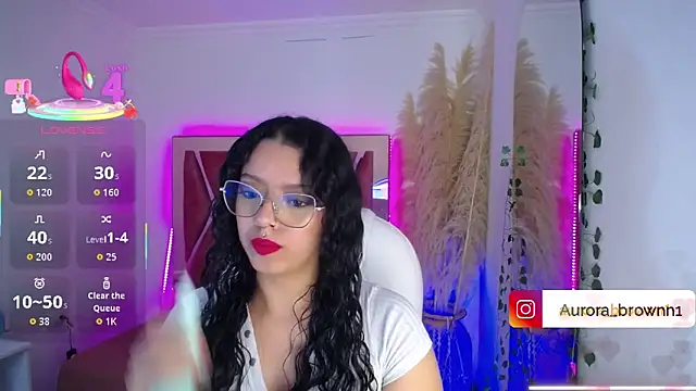 Snapshot of Aurora_Brownn chatting on October 10, 2025, 4:46 am Aurora Brownn online show from October 10, 2025, 4:46 am