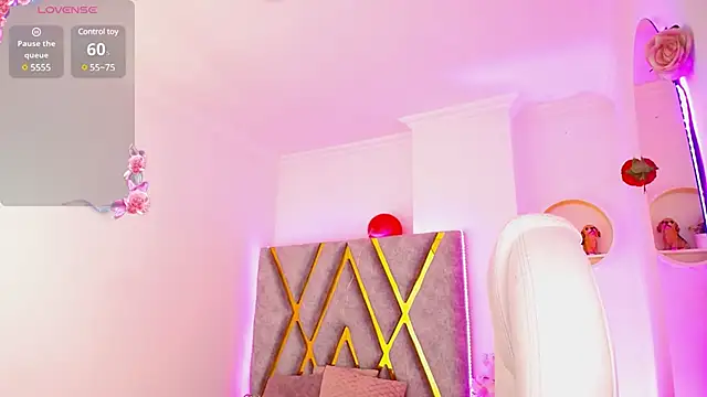 Snapshot of Aurora_Brownn chatting on March 11, 2025, 4:08 am Aurora Brownn online show from March 11, 2025, 4:08 am