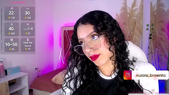 Snapshot of Aurora_Brownn chatting on October 17, 2025, 4:49 am Aurora Brownn online show from October 17, 2025, 4:49 am