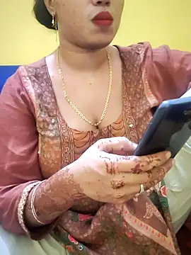 Snapshot of Haniya-143 chatting on September 13, 2025, 10:54 pm Haniya-143 online show from September 13, 2025, 10:54 pm