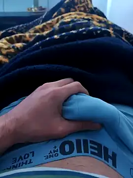 ariel-rick online show from November 24, 2025, 2:06 pm