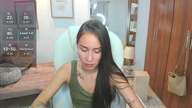 kiim sweett online show from January 3, 2025, 2:51 pm