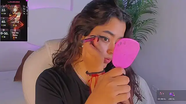 Ariana Pierce online show from October 24, 2025, 12:26 pm