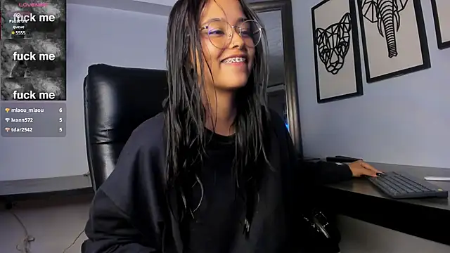 Ariana Pierce online show from February 4, 2025, 8:02 am