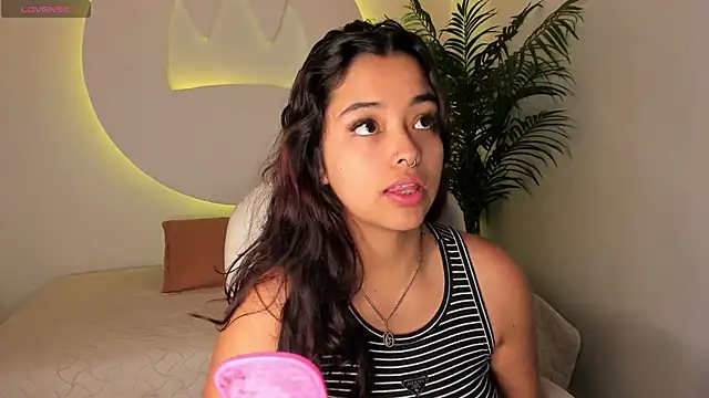 Ariana Pierce online show from October 11, 2025, 12:28 pm