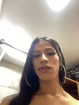 Nicol ofi24 online show from October 20, 2025, 5:35 pm