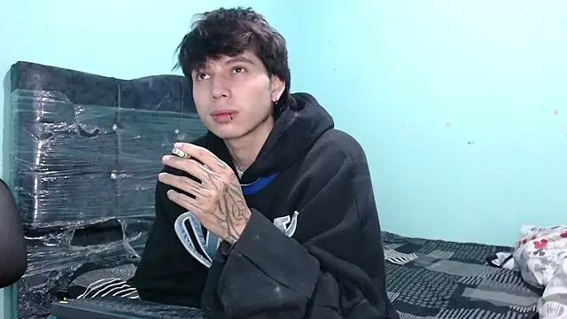 Snapshot of pervertsteens3 chatting on October 22, 2025, 4:12 am pervertsteens3 online show from October 22, 2025, 4:12 am