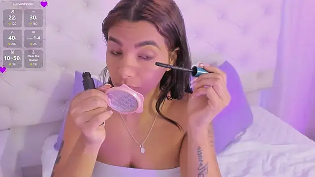 anchela-garcia1 online show from November 19, 2025, 3:34 pm