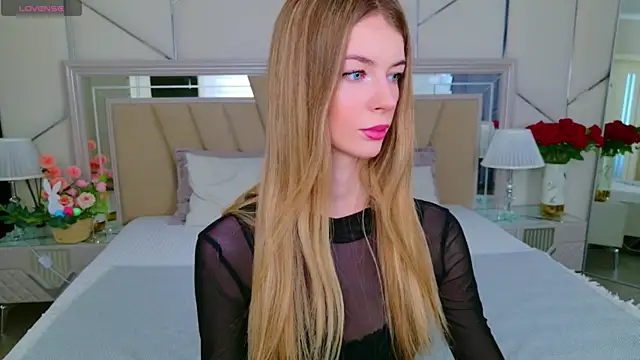 MeganMour online show from April 11, 2026, 4:53 am