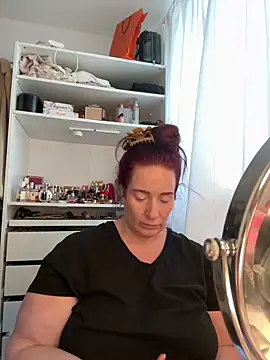 Snapshot of Engel_mia chatting on September 27, 2025, 11:05 am Engel mia online show from September 27, 2025, 11:05 am