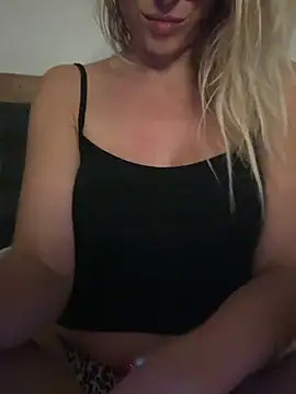 Snapshot of vera_jim chatting on September 19, 2025, 8:02 pm vera jim online show from September 19, 2025, 8:02 pm