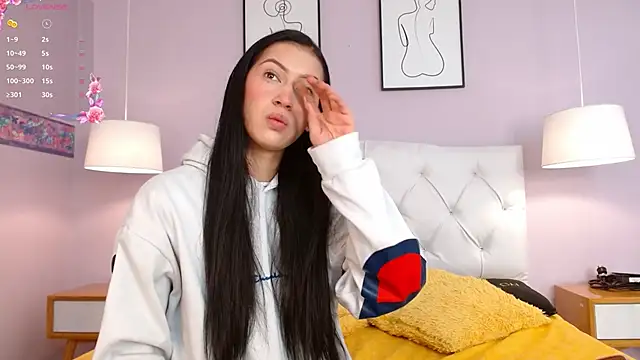 Snapshot of sara17_ chatting on October 3, 2025, 8:43 pm sara17  online show from October 3, 2025, 8:43 pm