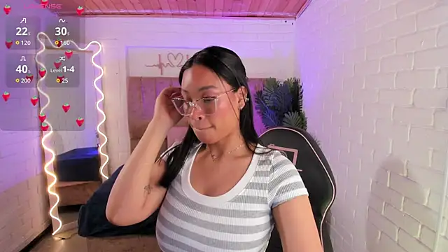 Snapshot of penelope_tay1 chatting on October 14, 2025, 3:40 am penelope tay1 online show from October 14, 2025, 3:40 am