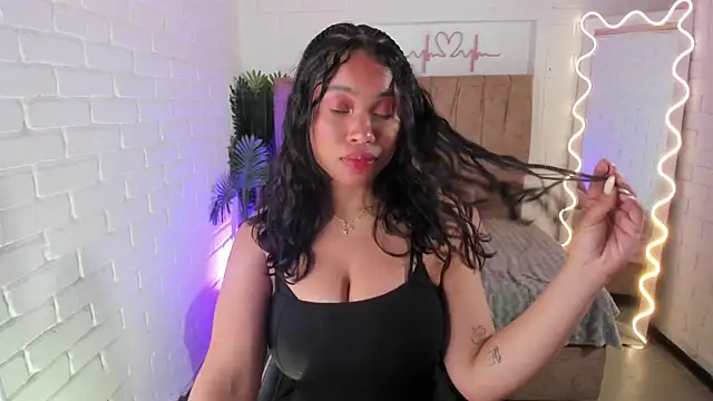 Snapshot of penelope_tay1 chatting on October 31, 2025, 3:58 am penelope tay1 online show from October 31, 2025, 3:58 am