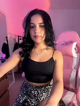 Snapshot of Emily-14 chatting on September 18, 2025, 11:08 pm Emily-14 online show from September 18, 2025, 11:08 pm