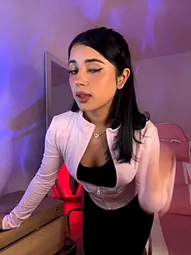 Snapshot of Emily-14 chatting on September 30, 2025, 3:56 am Emily-14 online show from September 30, 2025, 3:56 am