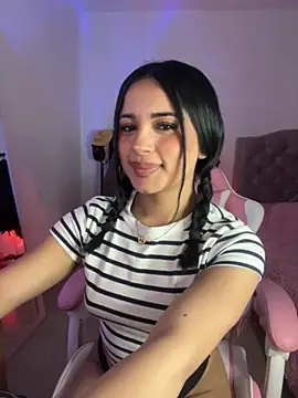 Snapshot of Emily-14 chatting on September 26, 2025, 3:13 am Emily-14 online show from September 26, 2025, 3:13 am