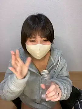 Snapshot of -anzu-o chatting on December 13, 2024, 12:39 pm -anzu-o online show from December 13, 2024, 12:39 pm
