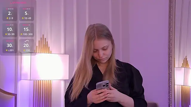 Snapshot of DorisHell chatting on October 3, 2025, 3:09 am DorisHell online show from October 3, 2025, 3:09 am