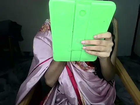 Snapshot of kritikadoll chatting on October 8, 2025, 4:47 am kritikadoll online show from October 8, 2025, 4:47 am