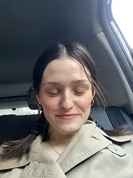 Mia Mia M online show from March 28, 2026, 2:40 pm