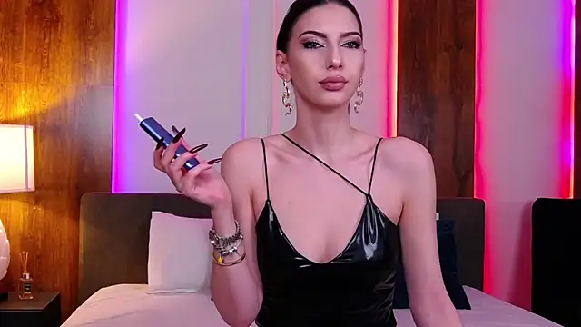 SkylerSpark online show from November 15, 2025, 8:02 pm