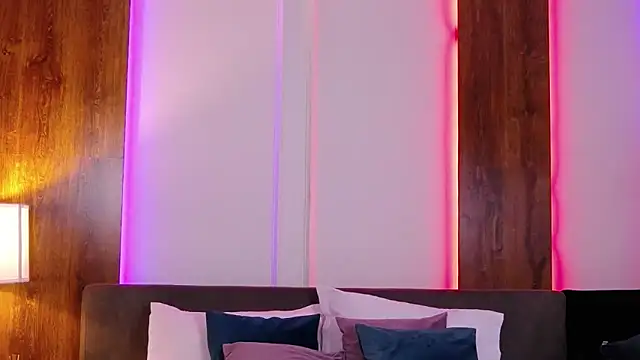 SkylerSpark online show from November 16, 2025, 8:46 pm