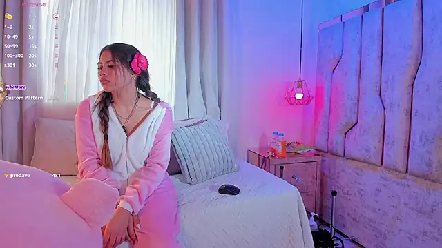 Snapshot of giorgia_13 chatting on September 26, 2025, 8:49 pm giorgia 13 online show from September 26, 2025, 8:49 pm