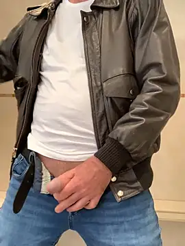 Snapshot of Sash_Ge chatting on January 31, 2025, 9:16 am Sash Ge online show from January 31, 2025, 9:16 am