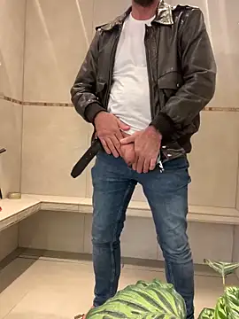 Snapshot of Sash_Ge chatting on January 27, 2025, 10:16 am Sash Ge online show from January 27, 2025, 10:16 am