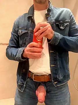 Snapshot of Sash_Ge chatting on January 10, 2026, 4:57 pm Sash Ge online show from January 10, 2026, 4:57 pm