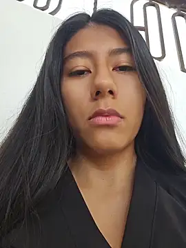 CarlaAlvez online show from April 16, 2026, 4:41 pm