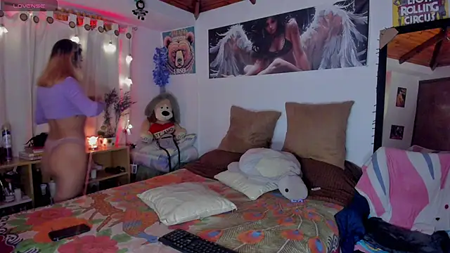 cuteweed420 online show from October 26, 2025, 2:56 am