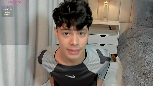 Snapshot of Dammon_Stallion chatting on March 1, 2025, 3:27 pm Dammon Stallion online show from March 1, 2025, 3:27 pm