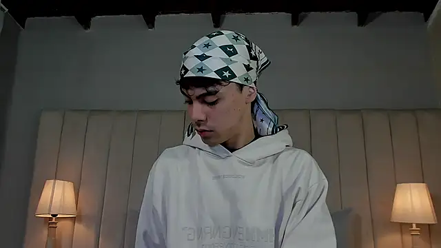 Snapshot of Dammon_Stallion chatting on February 23, 2025, 11:44 am Dammon Stallion online show from February 23, 2025, 11:44 am