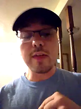 Snapshot of cmichaelxxx chatting on March 21, 2025, 10:28 am cmichaelxxx online show from March 21, 2025, 10:28 am