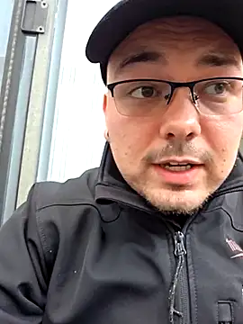 Snapshot of cmichaelxxx chatting on March 20, 2025, 1:15 pm cmichaelxxx online show from March 20, 2025, 1:15 pm