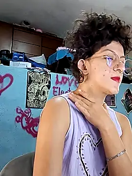 LoveElectra online show from November 10, 2025, 4:23 pm