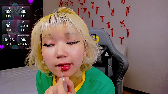 Snapshot of Milla_Aheo chatting on February 12, 2026, 1:11 pm Milla Aheo online show from February 12, 2026, 1:11 pm