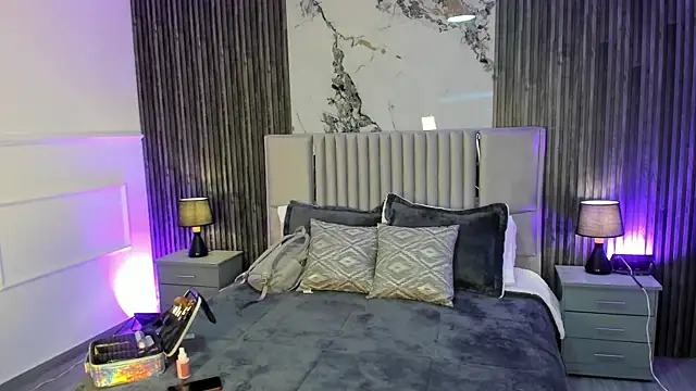 Lillyortiz online show from May 30, 2026, 12:44 pm
