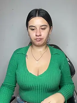 SaraBraun  online show from April 15, 2026, 4:55 pm