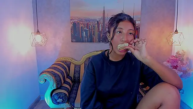 Snapshot of melany_brunette chatting on October 14, 2025, 1:45 pm melany brunette online show from October 14, 2025, 1:45 pm