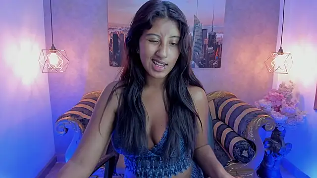 Snapshot of melany_brunette chatting on October 28, 2025, 1:10 pm melany brunette online show from October 28, 2025, 1:10 pm