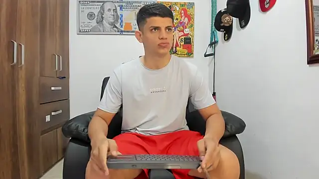 Snapshot of boss_of_cash chatting on October 1, 2025, 1:59 pm boss of cash online show from October 1, 2025, 1:59 pm