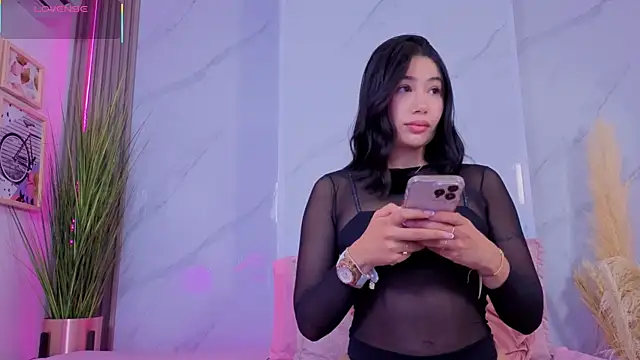 Snapshot of Chlooee__ chatting on October 27, 2025, 2:23 am Chlooee   online show from October 27, 2025, 2:23 am