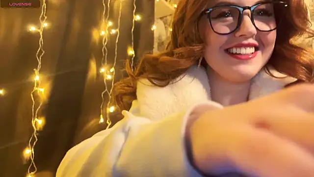 Snapshot of LaurenRossss chatting on January 30, 2025, 11:02 pm LaurenRossss online show from January 30, 2025, 11:02 pm