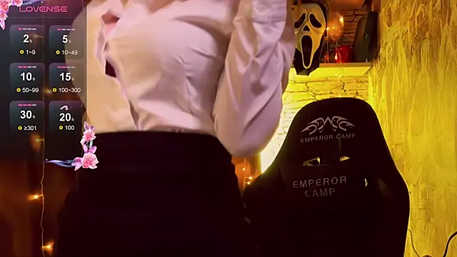 LaurenRossss online show from November 9, 2025, 12:14 am