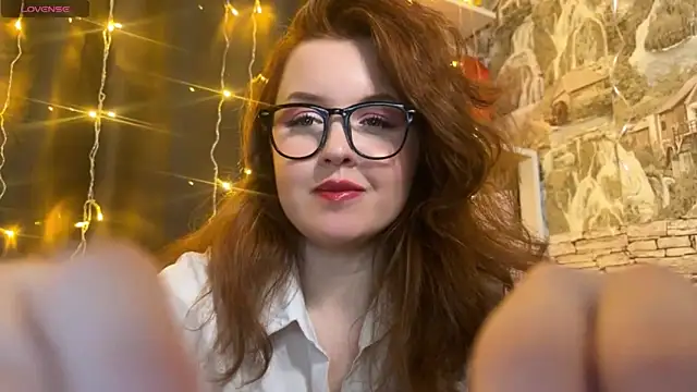 Snapshot of LaurenRossss chatting on February 13, 2025, 2:12 am LaurenRossss online show from February 13, 2025, 2:12 am